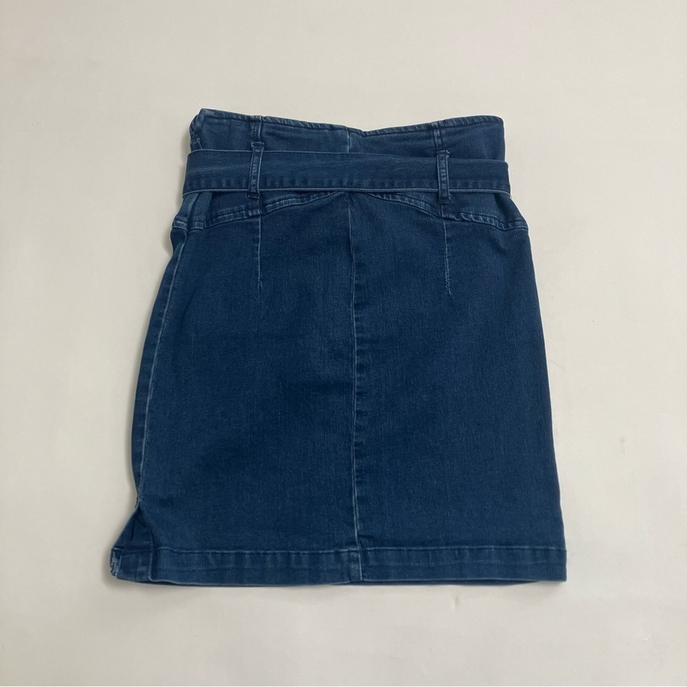 FREE PEOPLE dark wash stretch denim mini skirt with belt - Picture 1 of 5